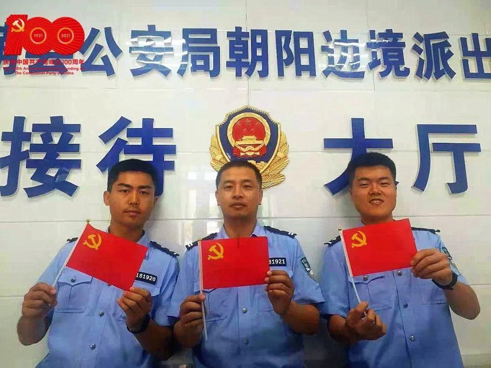 如何在大学期间谈一场不分手的恋爱呢？游戏画面